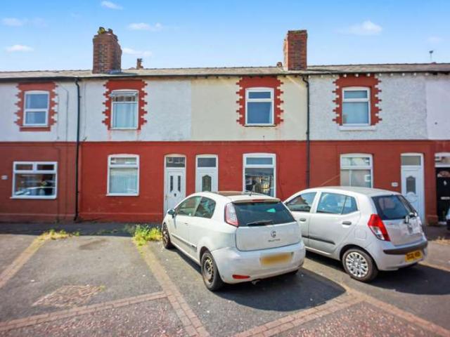 Property for sale in Wilderspool, Warrington