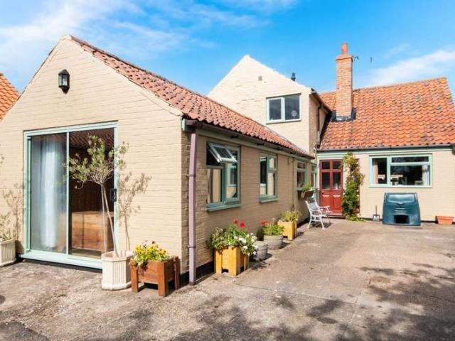 Property for sale in Laneham, Bassetlaw
