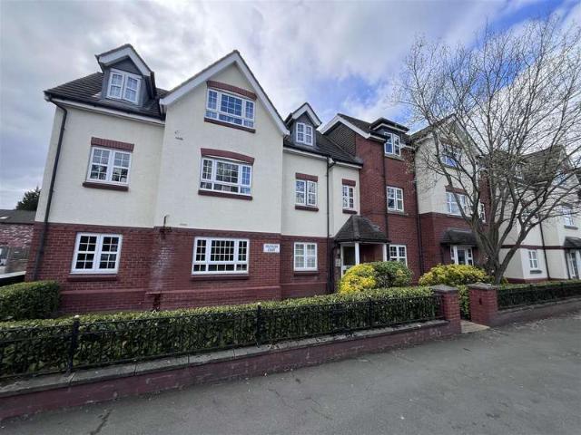 Property for sale in Handforth