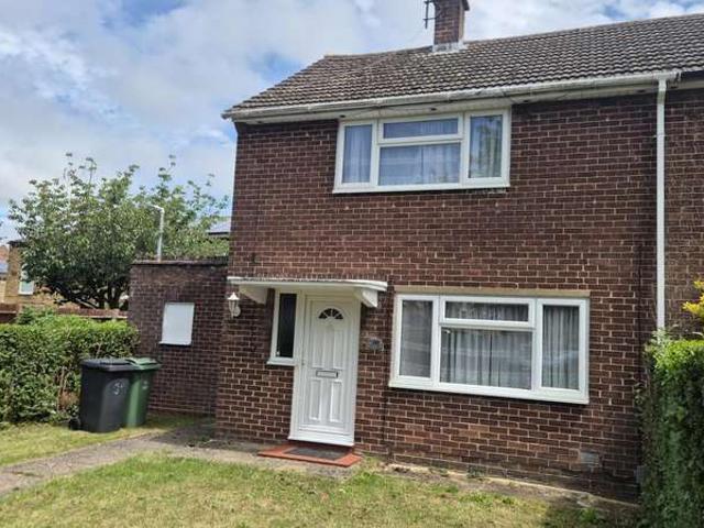 Property for rent in Woodside Estate, Houghton Regis
