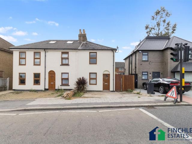 House for rent in Fairlop, Greater London