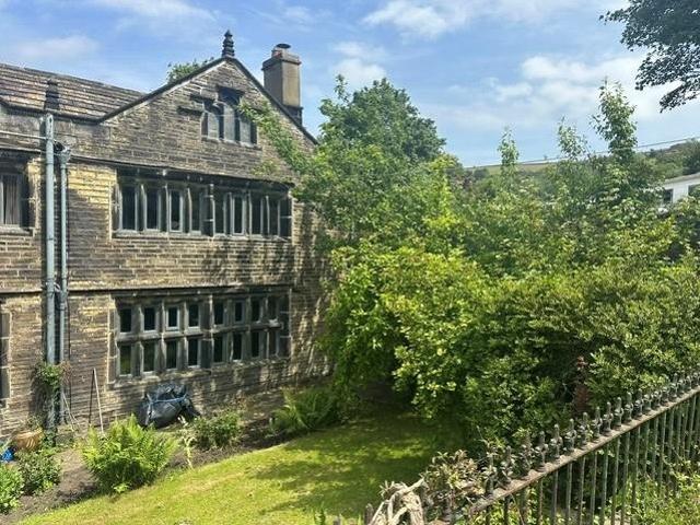 House for rent in Exley, Siddal