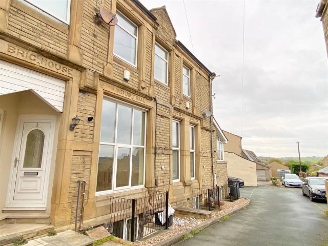 House for rent in Clifton, Calderdale