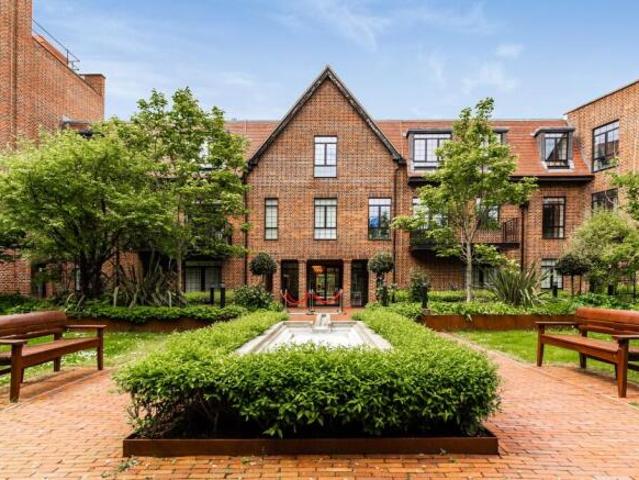 Apartment for rent in Hampstead, Greater London
