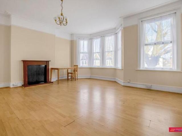 Property for rent in Cat Hill, England