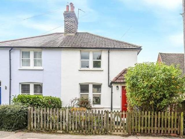 House for rent in Surrey