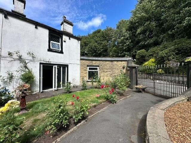 House for rent in Akroydon, Halifax