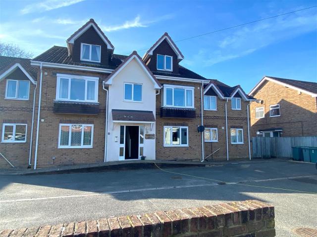 Apartment for rent in Freshwater, Isle Of Wight