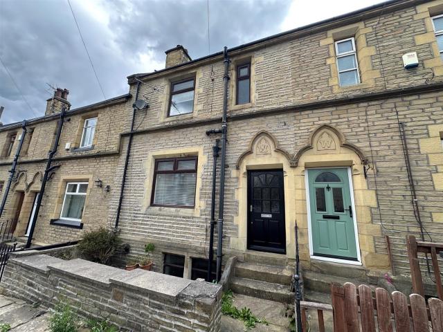 House for rent in Akroydon, Halifax