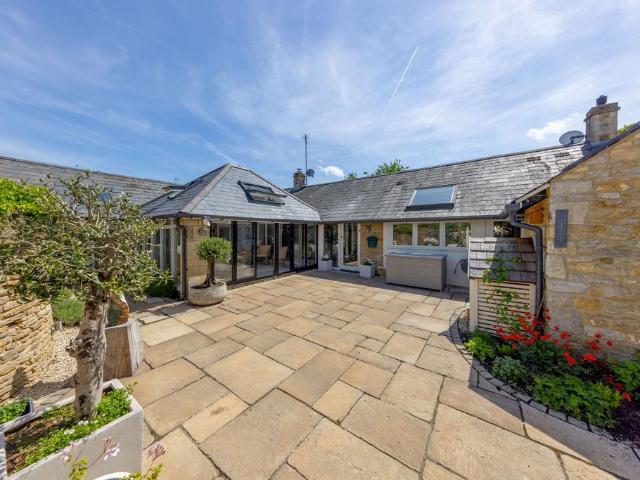 House for sale in Black Bourton, Oxfordshire
