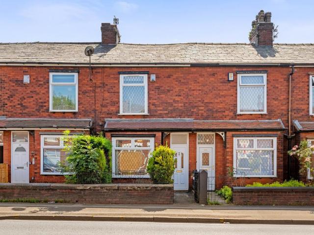 House for sale in Bradshaw, Lee Bank