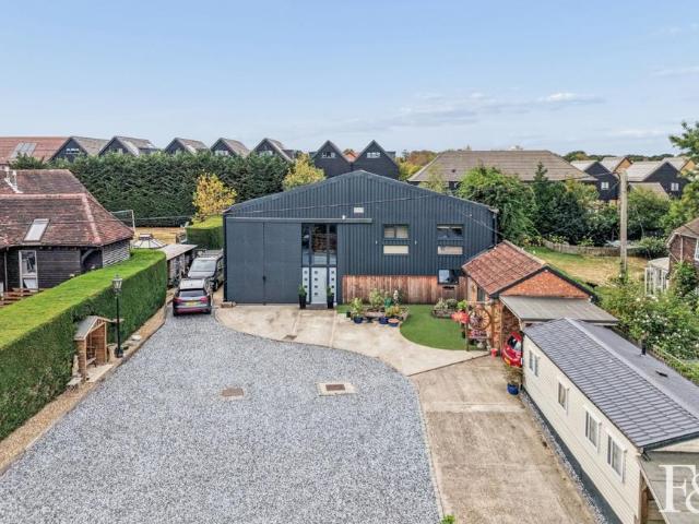 House for sale in Warfield, Newell Green