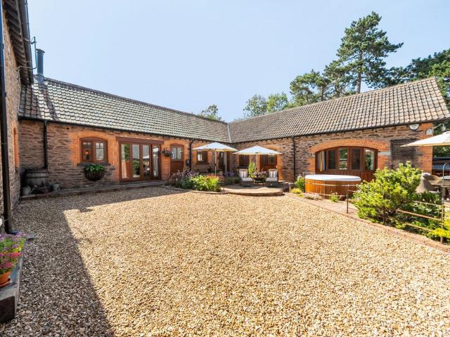 House for sale in Farringdon, North Petherton