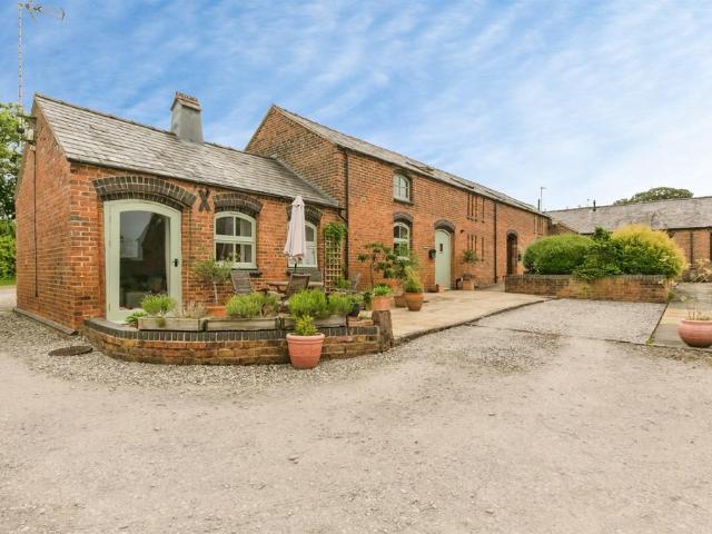 House for sale in Cheadle, Kingsley Moor