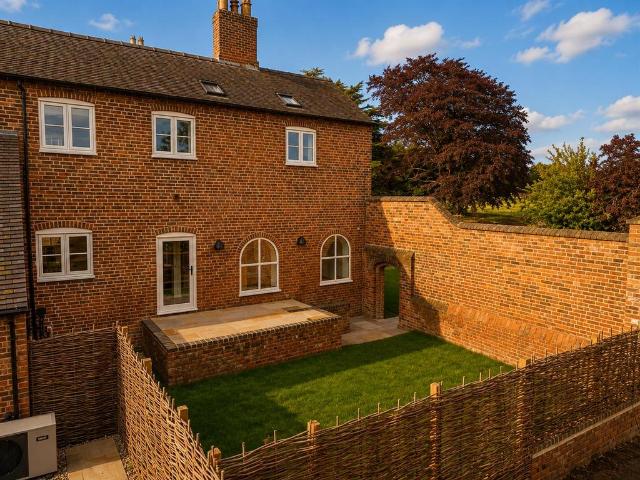 House for sale in Egginton, East Midlands