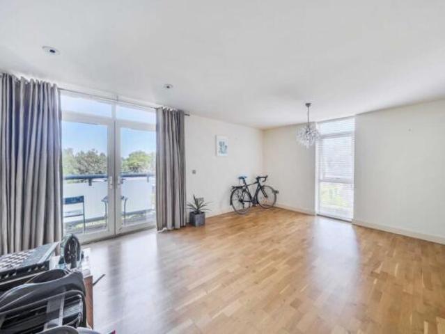 Flat for sale in The Slade, Oxfordshire