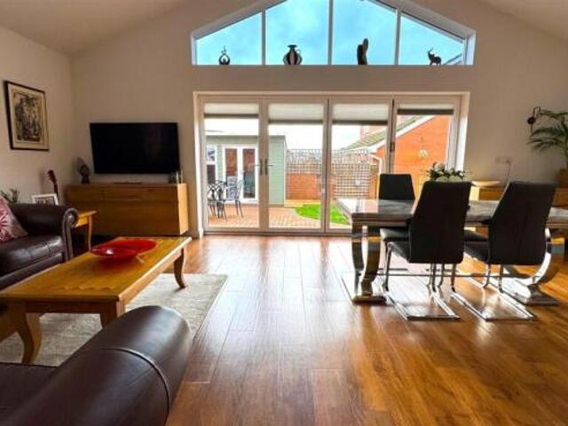 Bungalow for sale in Northwick, Claines