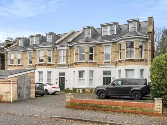 Apartment for sale in Berrylands, Berrylands