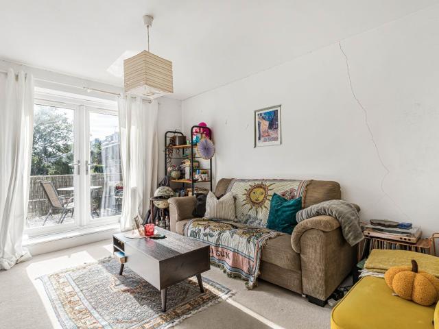 Apartment for rent in Brownswood Park, Greater London