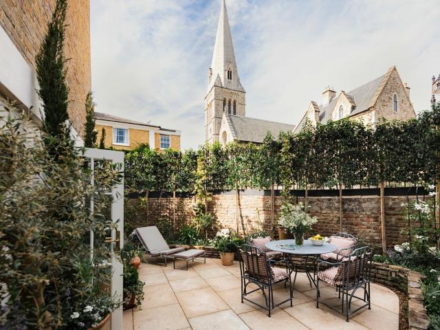House for rent in Belgravia, Greater London