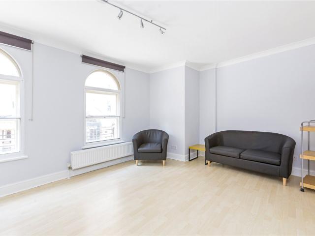 Apartment for rent in Saint Giles, Bloomsbury