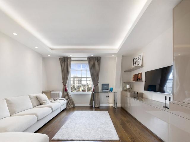 Apartment for rent in Marylebone, Greater London