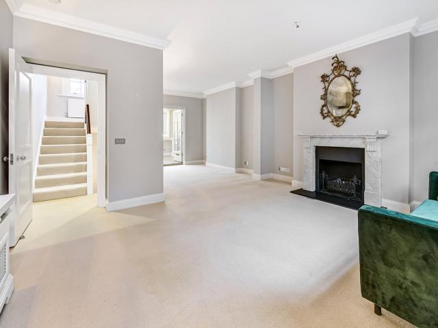 House for rent in Belgravia, Greater London