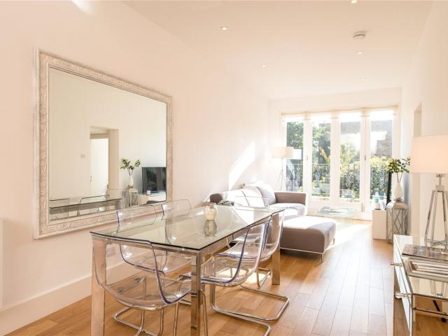 Apartment for rent in London Borough of Hounslow, Strand