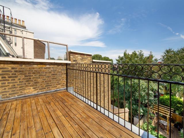 Apartment for rent in Stockwell, Greater London