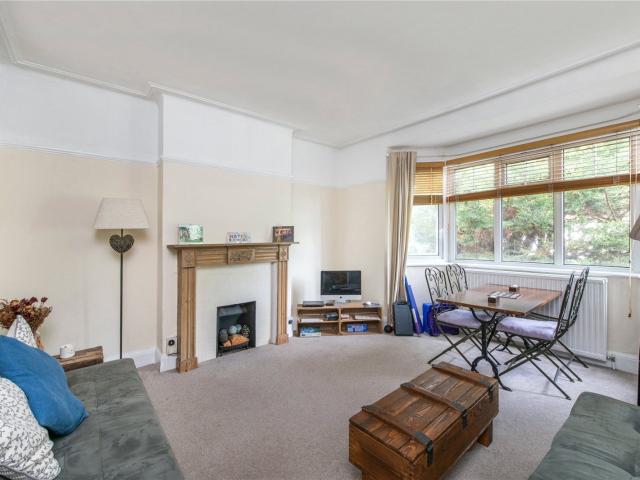 Apartment for rent in North Sheen, Greater London