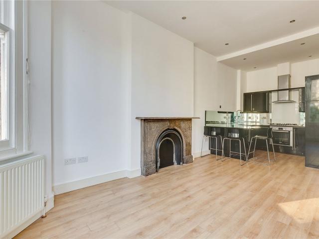 Apartment for rent in Belsize Park, Greater London