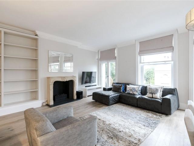 Apartment for rent in Kensington, Greater London