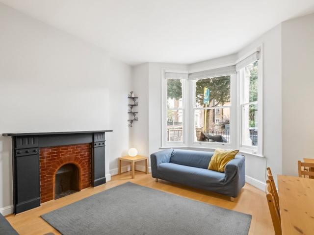 Apartment for rent in Maida Hill, Greater London