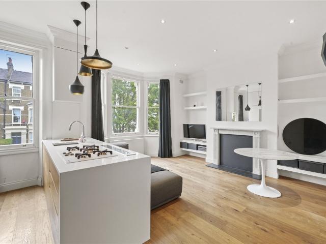 Apartment for rent in Maida Hill, Greater London