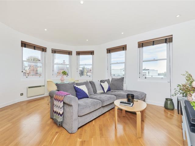 Apartment for rent in Belsize Park, Greater London
