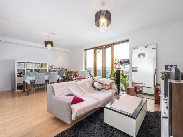 Apartment for rent in Silvertown, Greater London