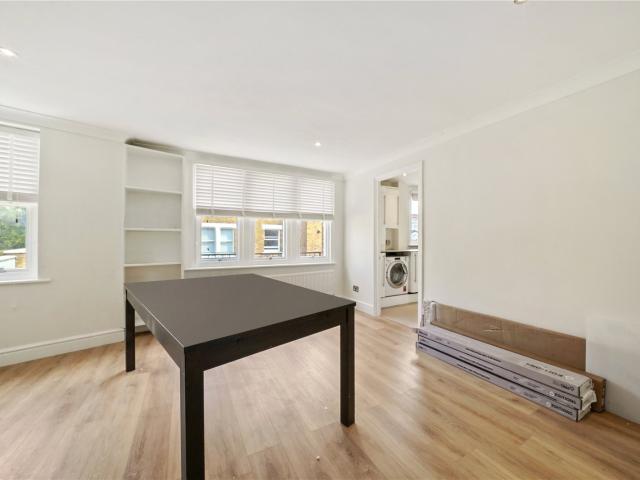 Apartment for rent in Balham, Greater London