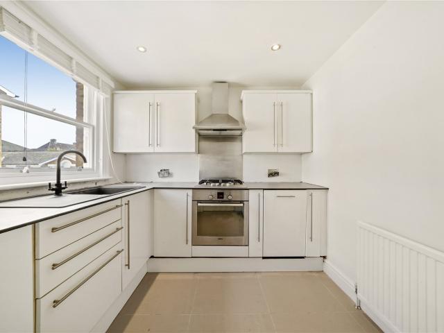 Apartment for rent in Balham, Greater London