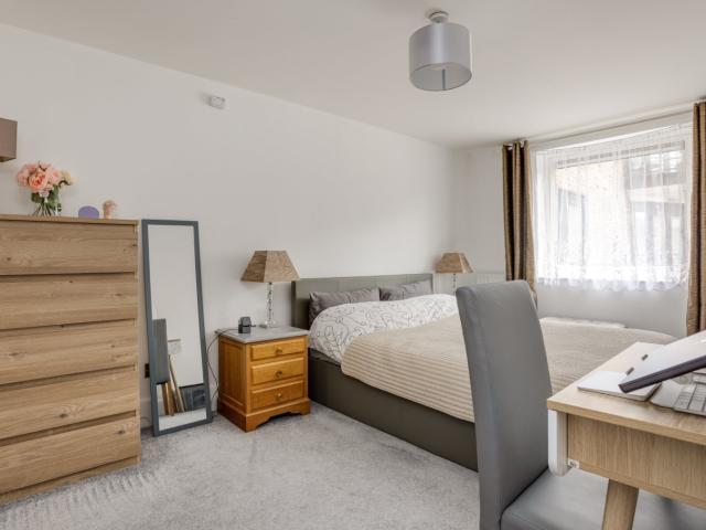Apartment for rent in Norbiton, Greater London