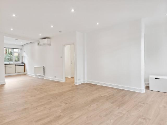 Apartment for rent in South Kensington, Greater London