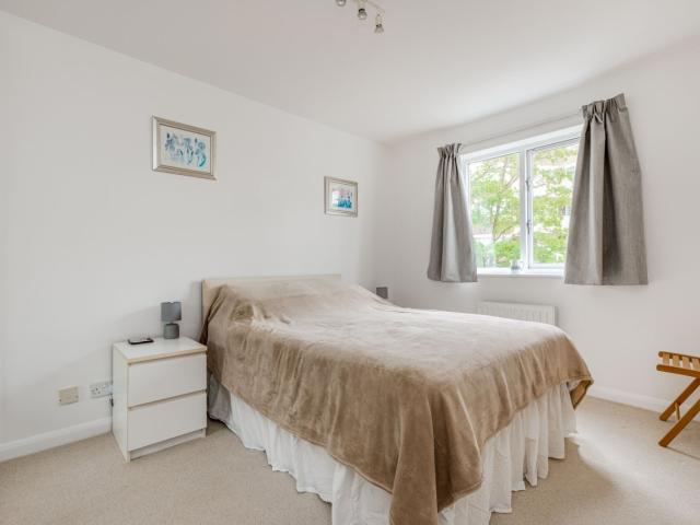 Apartment for rent in North Sheen, Greater London