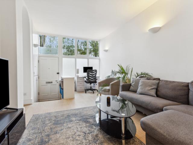 Apartment for rent in Highbury, Greater London