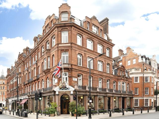 Apartment for rent in Mayfair, Greater London