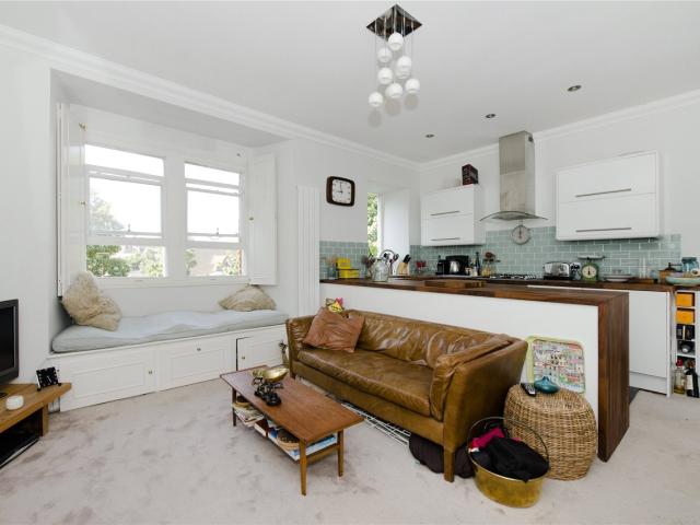Apartment for rent in Highbury, Greater London