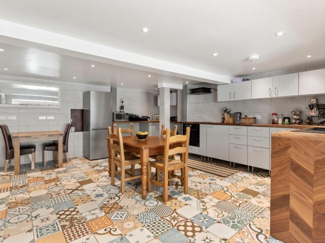 House for rent in Barnsbury, Greater London