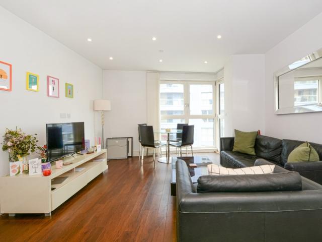 Apartment for rent in Highbury, Greater London