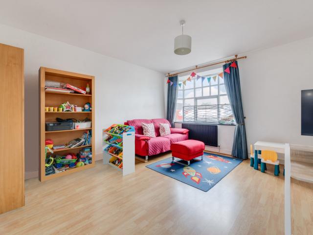 Apartment for rent in Mortlake, Greater London