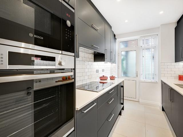 Apartment for rent in Kensington, Greater London