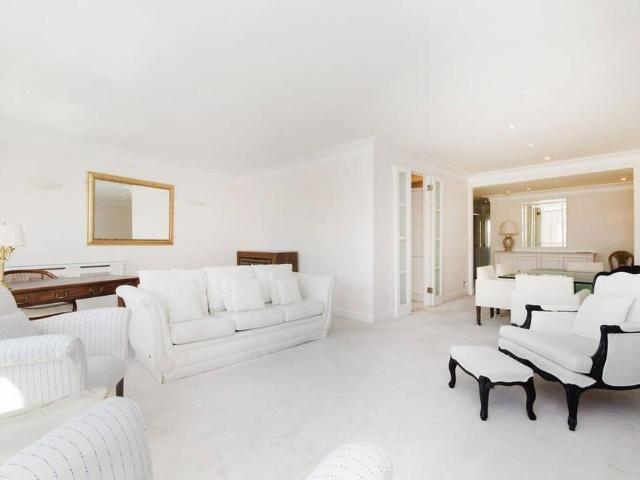 Apartment for rent in Earl's Court, Greater London