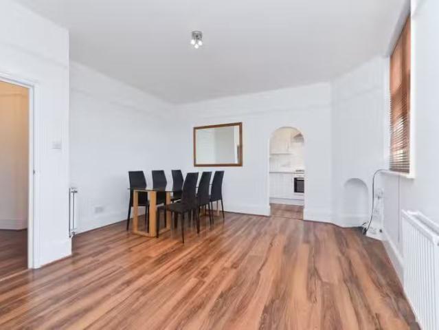 Apartment for rent in Stroud Green, London